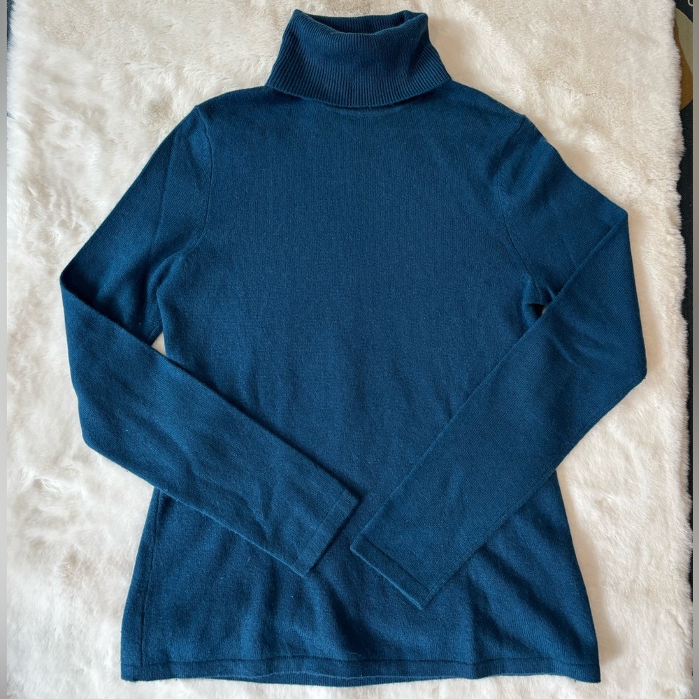 Lord & Taylor Blue Turtleneck Cashmere Sweater Size Small